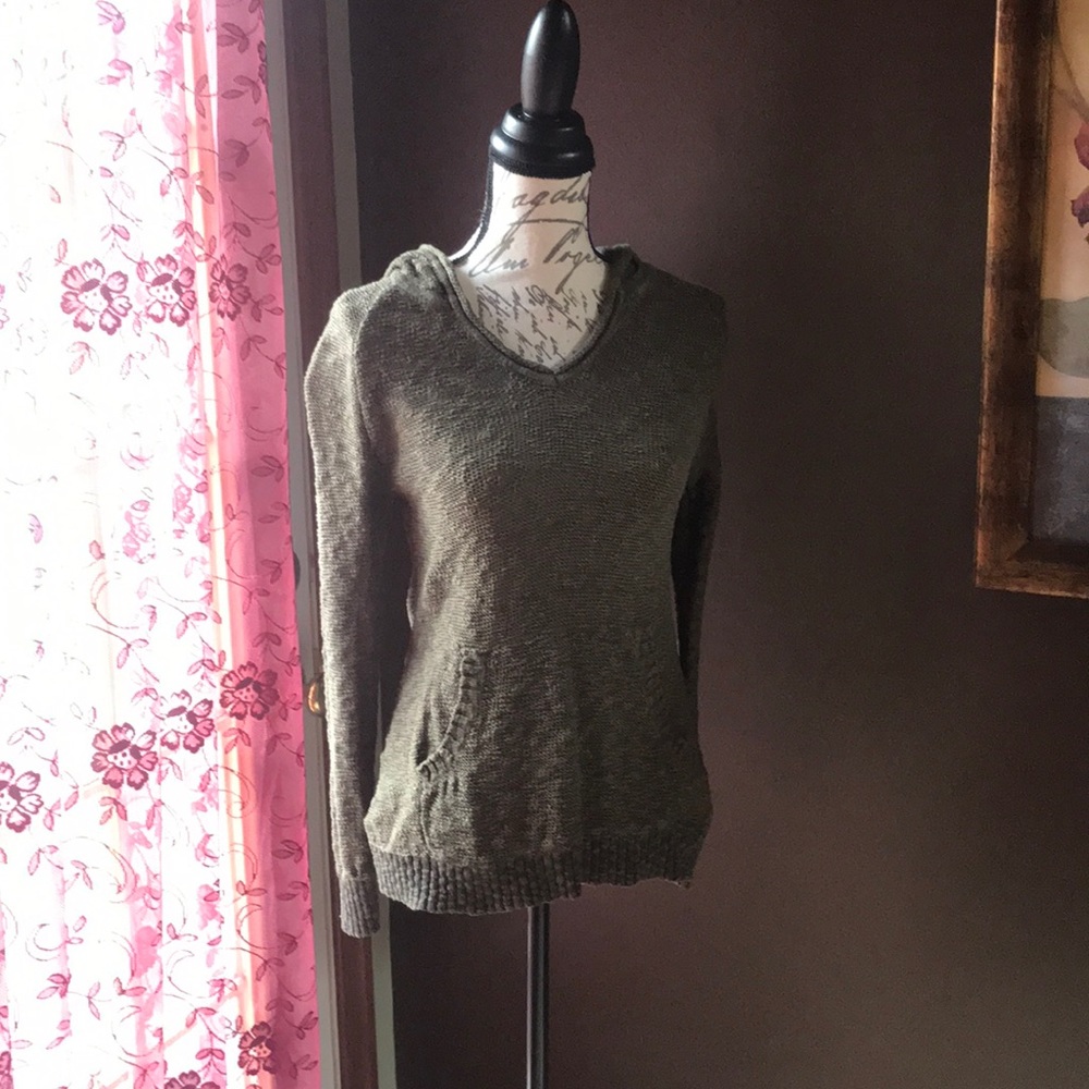 Olive green sweater with hood